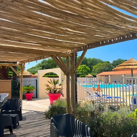 Campingplads Mobil-home Prestige Avec Jacuzzi Et Terrasse - Api-1-52-1440 Dolus d'Oléron